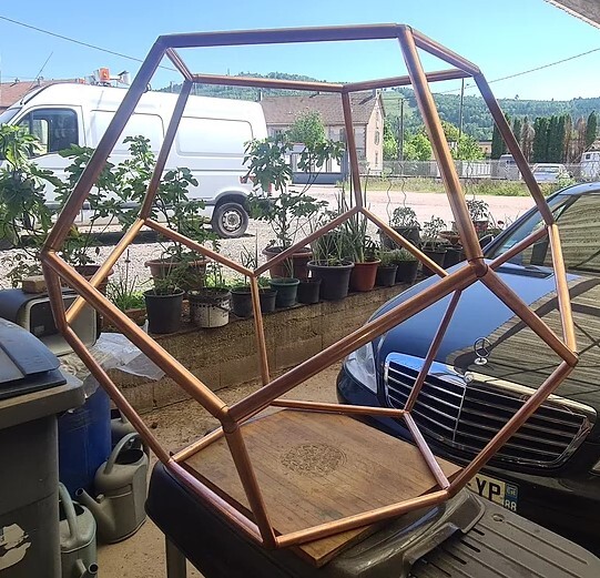 penta-dod&eacute;ca&egrave;dre cuivre